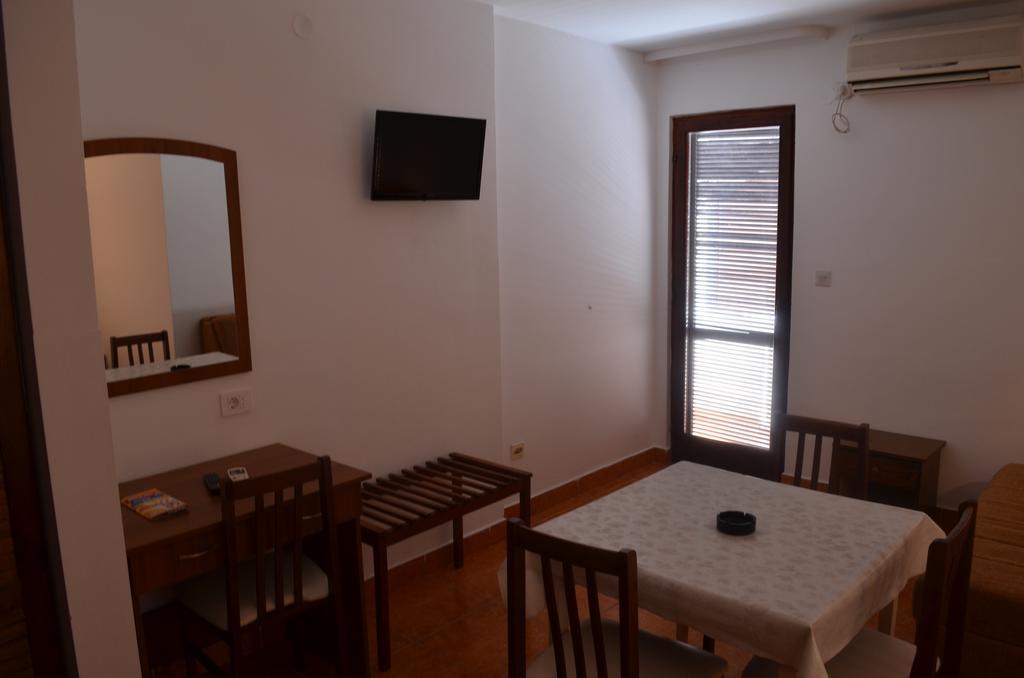 Casablanca Apartments Budua Esterno foto