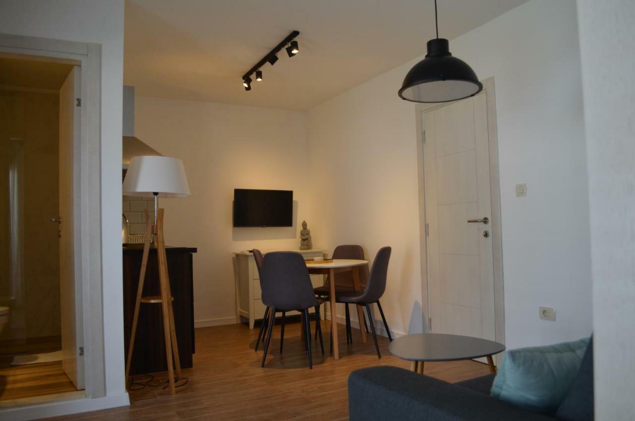 Casablanca Apartments Budua Esterno foto